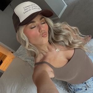 Meet your Posher, Madison